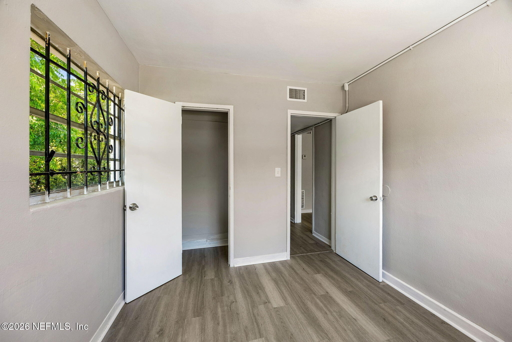 1627 E 9th Street - Photo 12