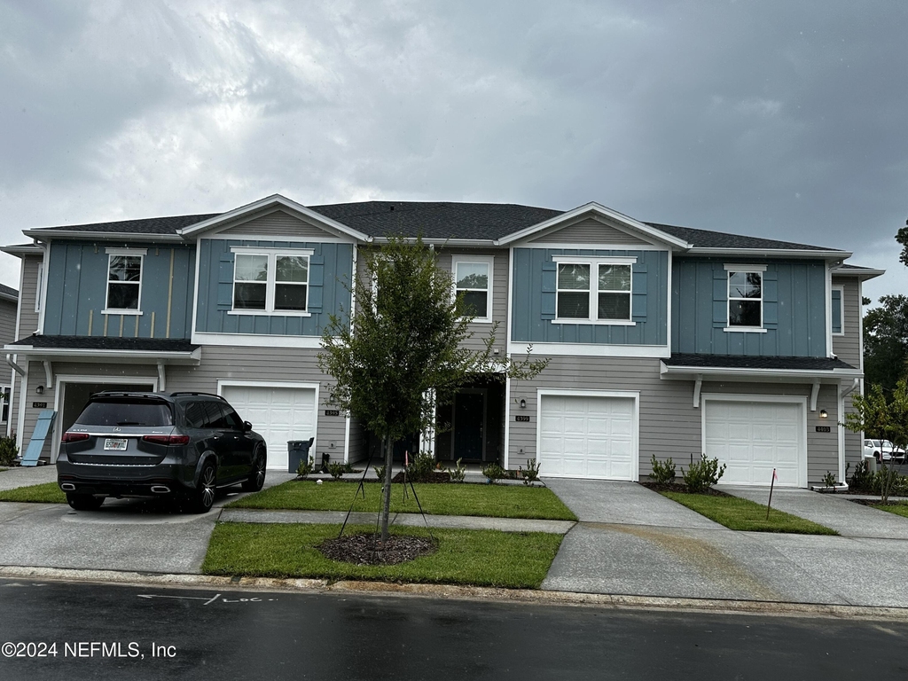 1684 Pacifico Way - Photo 0