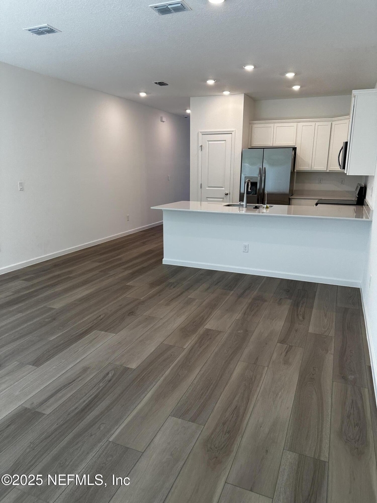 611 Holly Lakes Drive - Photo 7