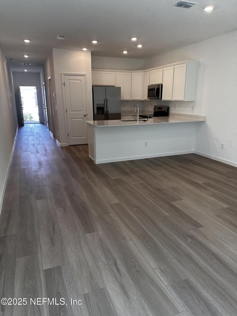 611 Holly Lakes Drive - Photo 6