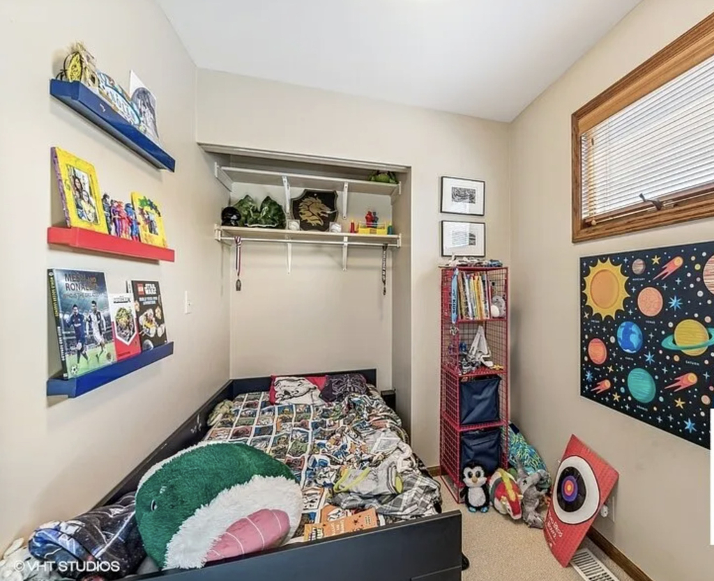 2837 N Southport Avenue - Photo 13