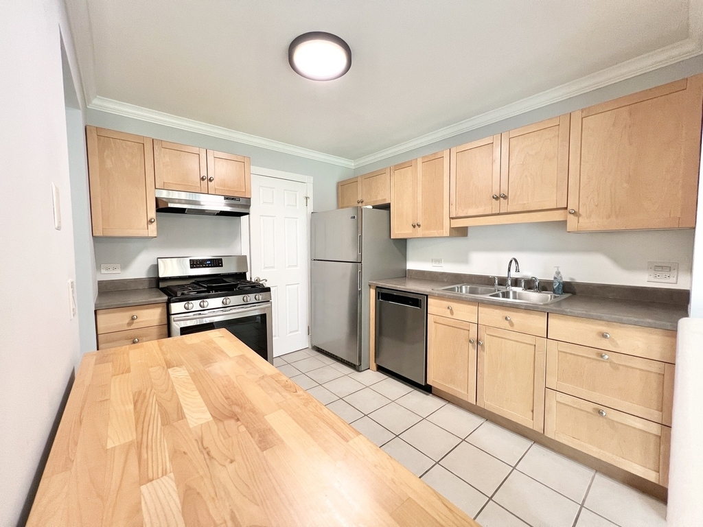 1166 Buckingham Road - Photo 4
