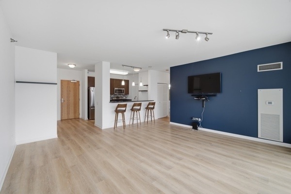 757 N Orleans Street - Photo 3