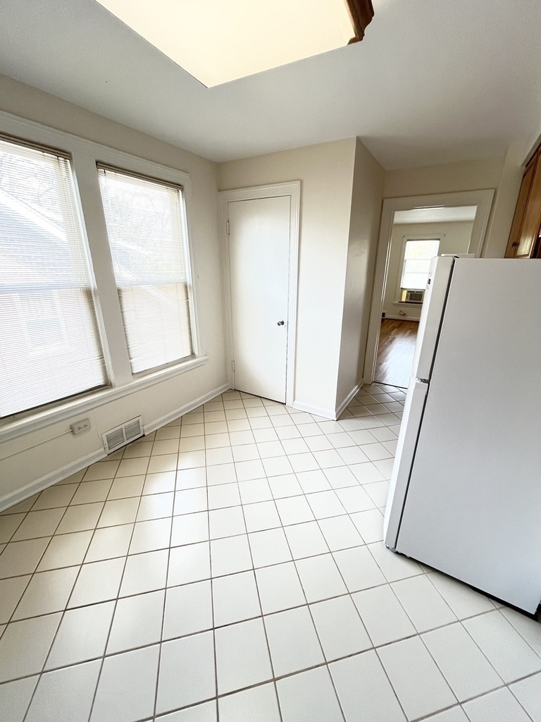 1310 Wilmette Avenue - Photo 1