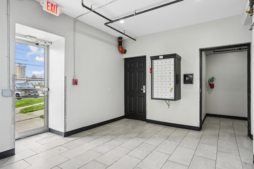 307 W 6th Street - Photo 16