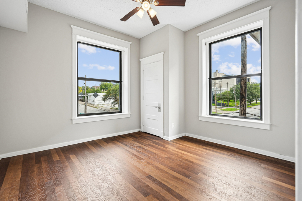 307 W 6th Street - Photo 13