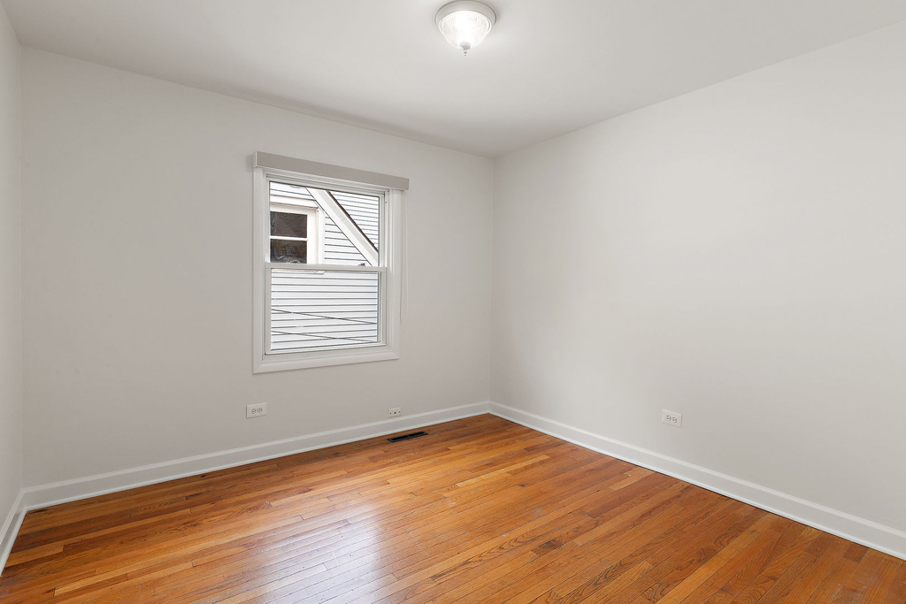 915 Hamlin Street - Photo 10