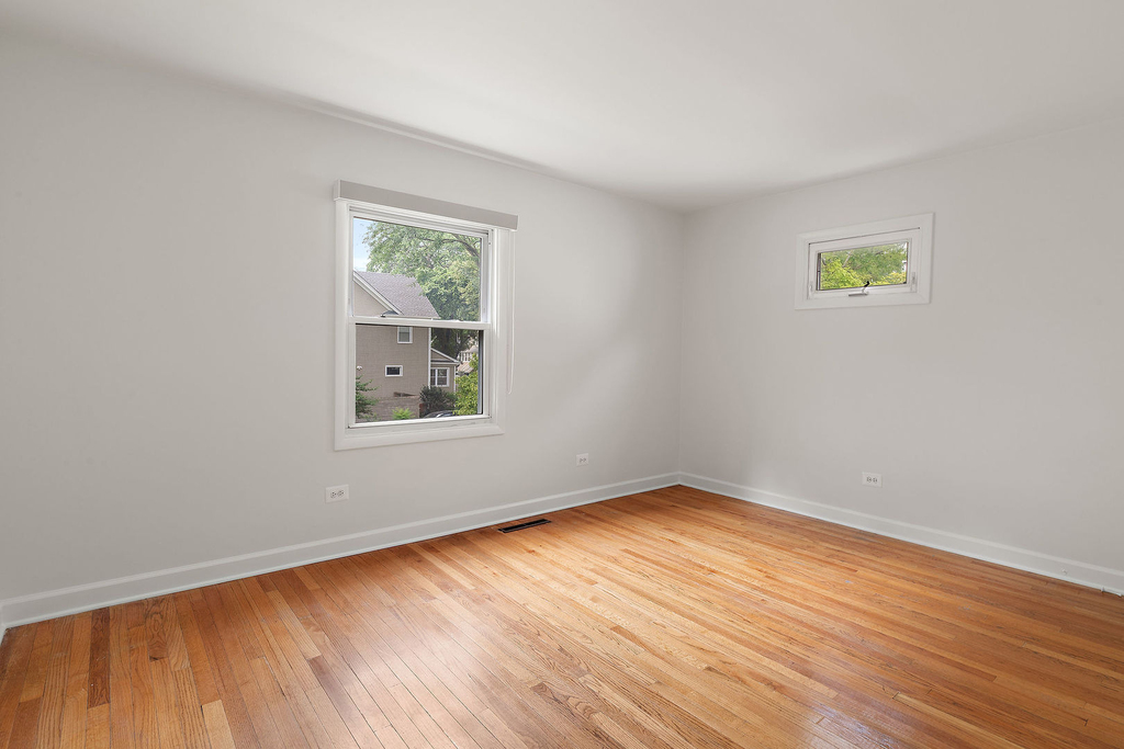 915 Hamlin Street - Photo 11