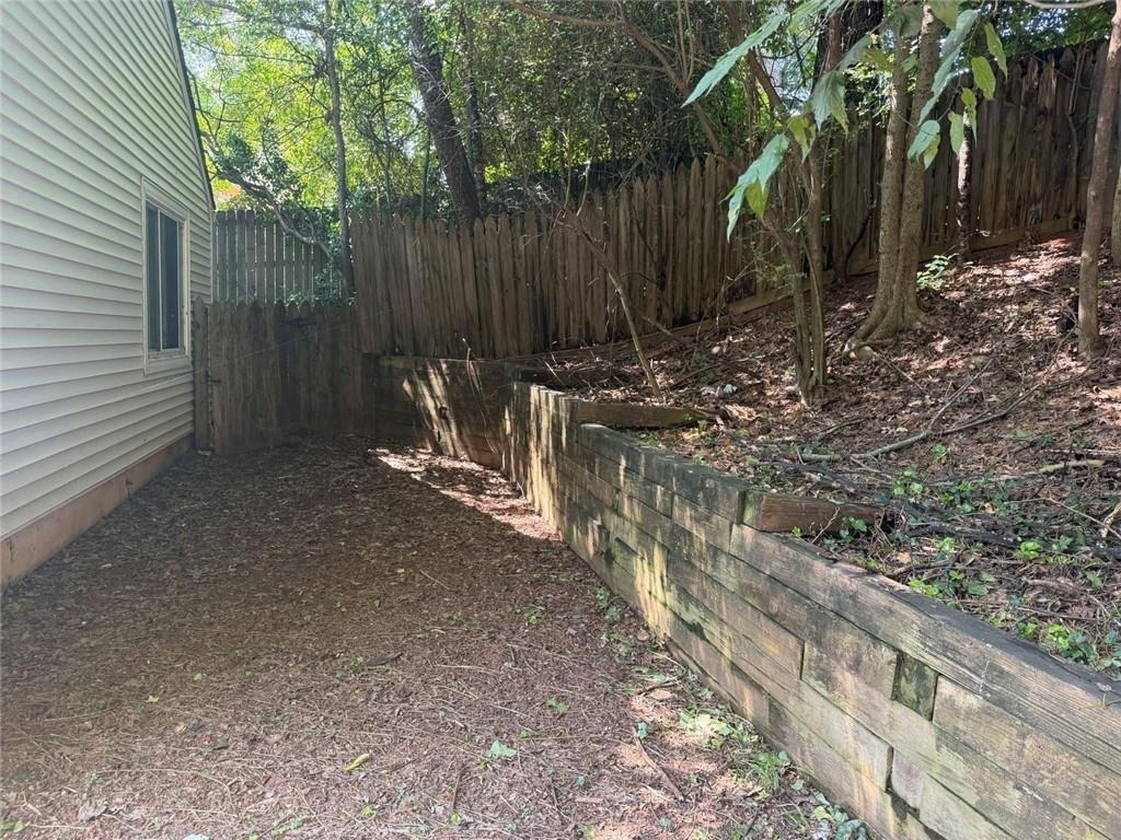 1819 Crescent Hill Drive Nw - Photo 2