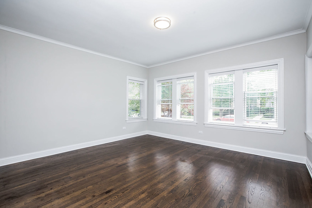 2648 W Lunt Avenue - Photo 3