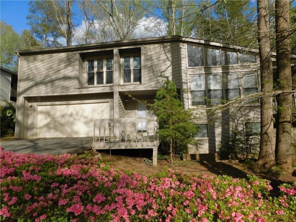1930 Annwicks Drive - Photo 0
