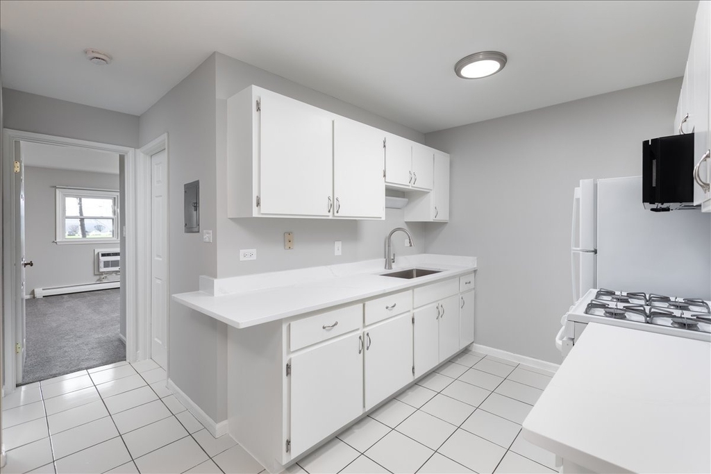 5740 East Avenue - Photo 2