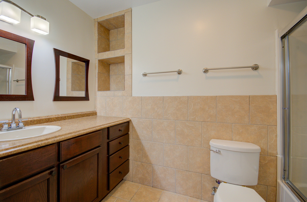 2210 Country Club Drive - Photo 9