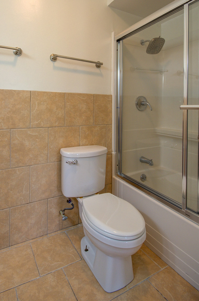 2210 Country Club Drive - Photo 8