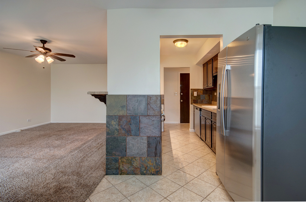 2210 Country Club Drive - Photo 4