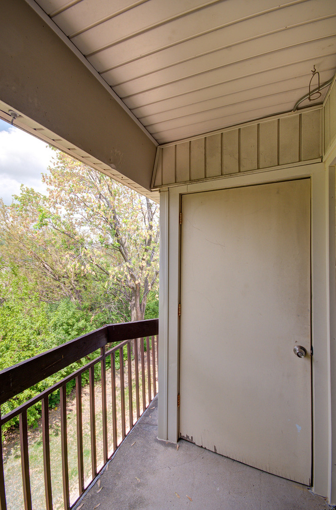 2210 Country Club Drive - Photo 14