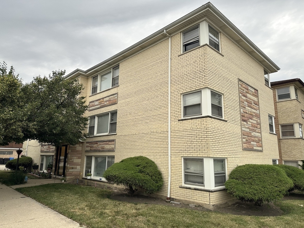7400 N Harlem Avenue - Photo 0