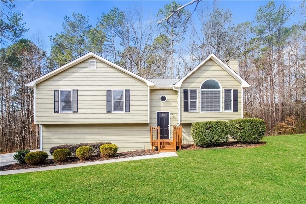 108 Brandi Drive - Photo 0