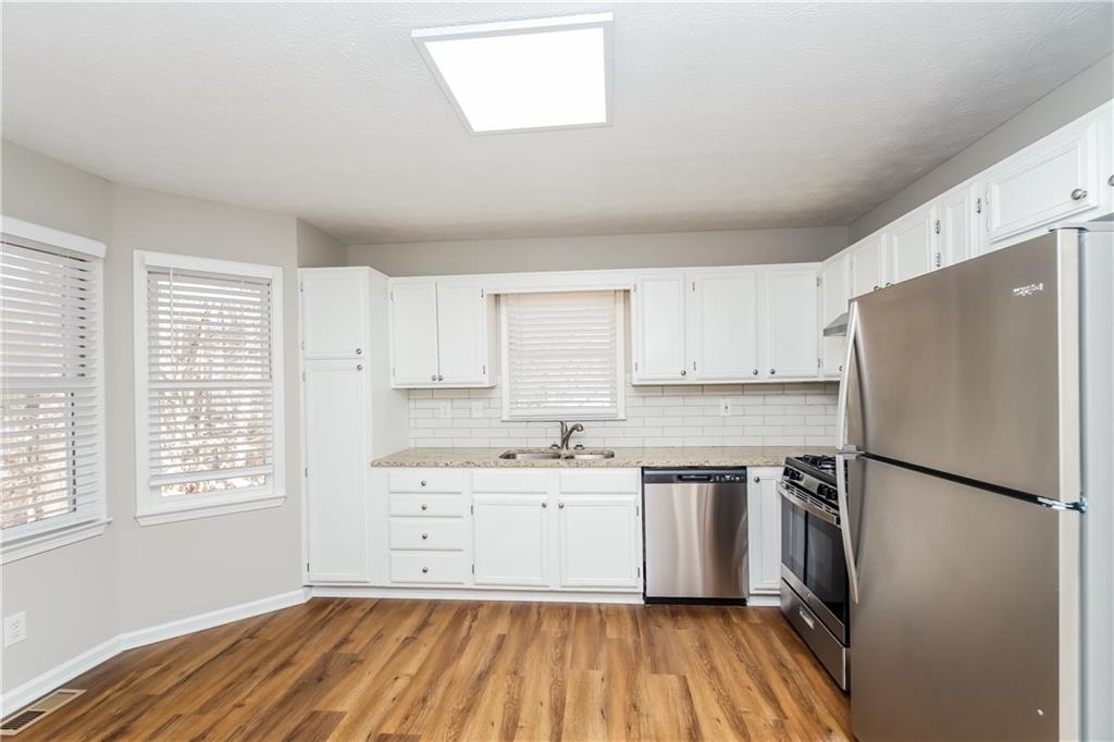 108 Brandi Drive - Photo 4