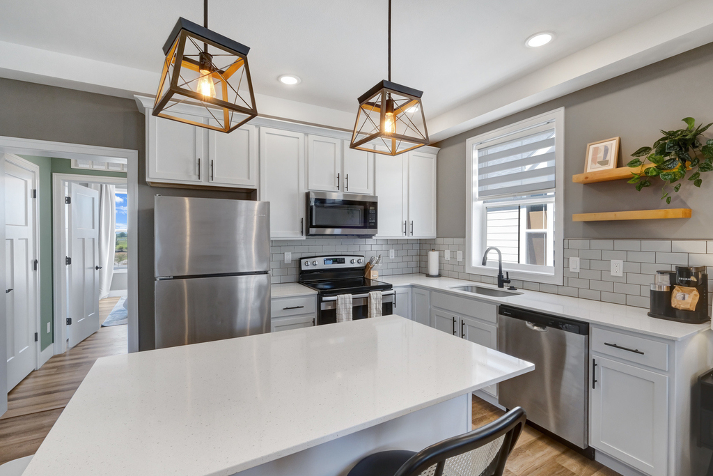 212 Great Loop East Drive - Photo 3