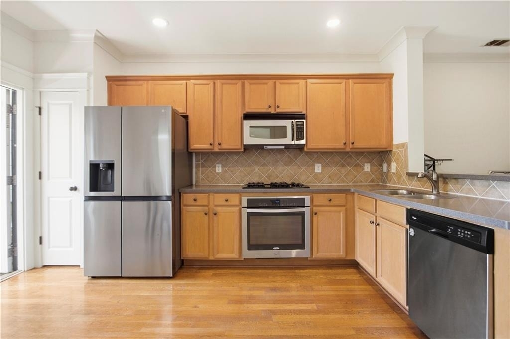655 Mead Street Se - Photo 9