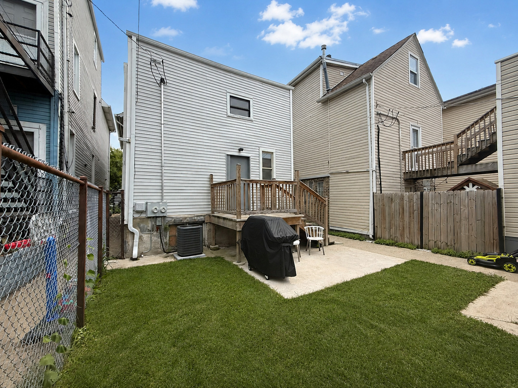 1830 N Mozart Street - Photo 12