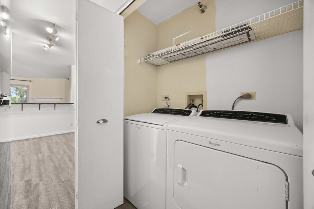 214 Glengarry Drive - Photo 5