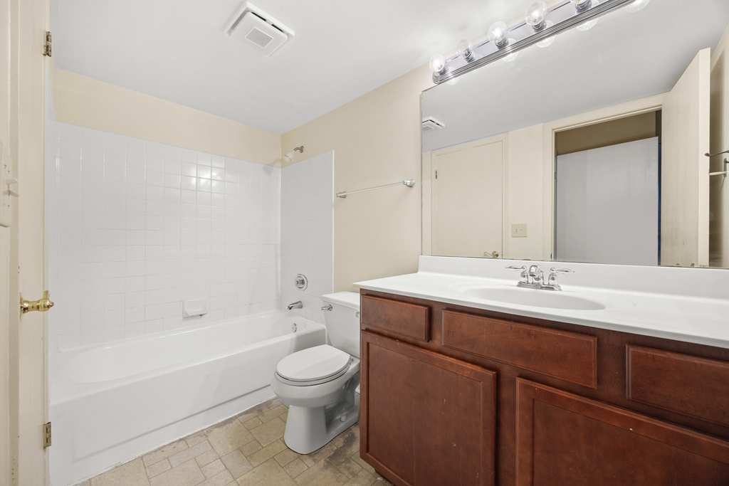 214 Glengarry Drive - Photo 9
