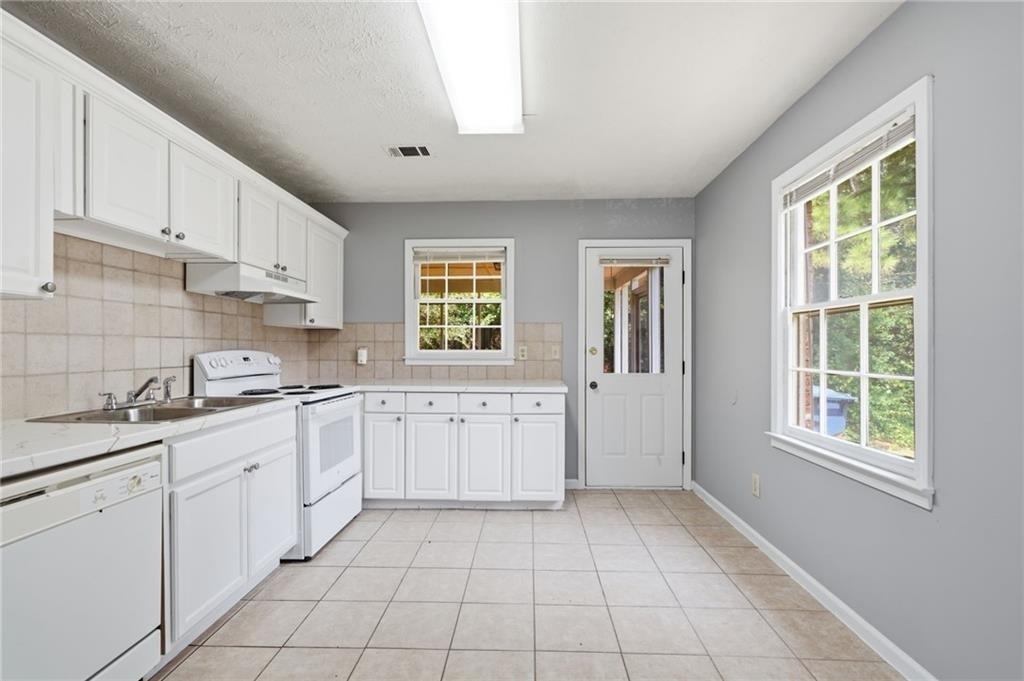 432 Charleston Lane - Photo 7