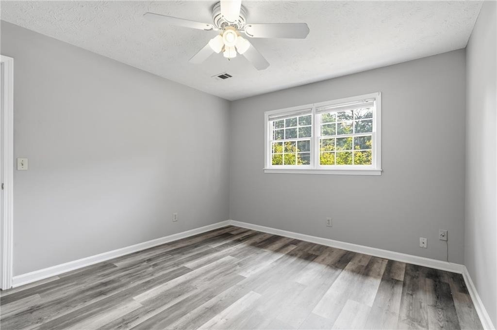 432 Charleston Lane - Photo 11
