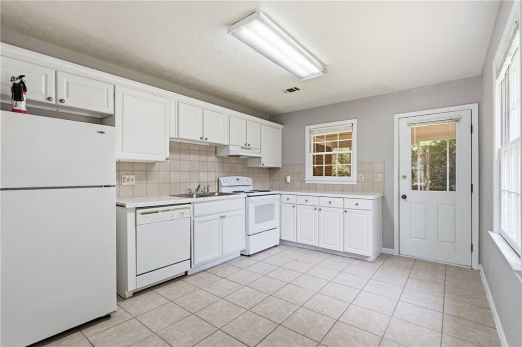 432 Charleston Lane - Photo 6