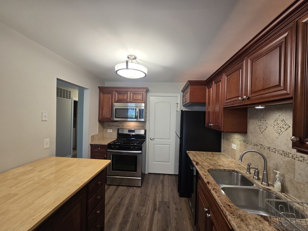 349 Newgate Court - Photo 7