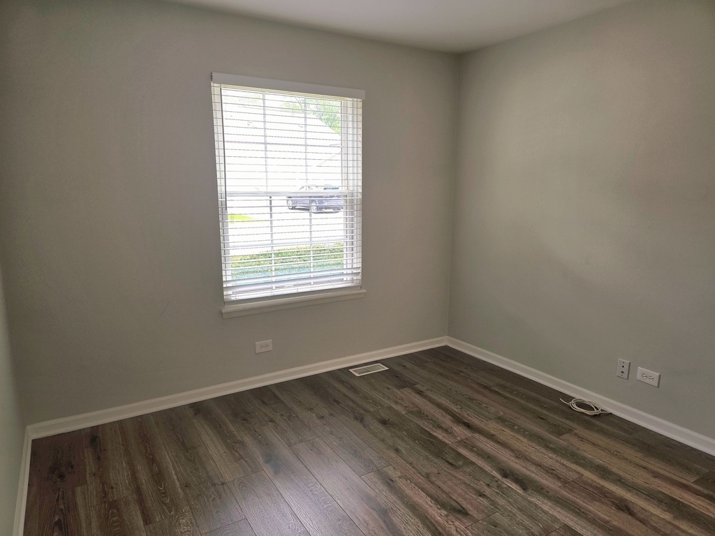 349 Newgate Court - Photo 17