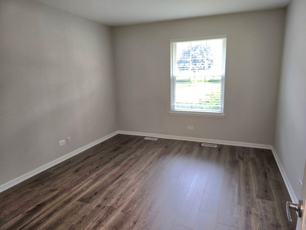 349 Newgate Court - Photo 14