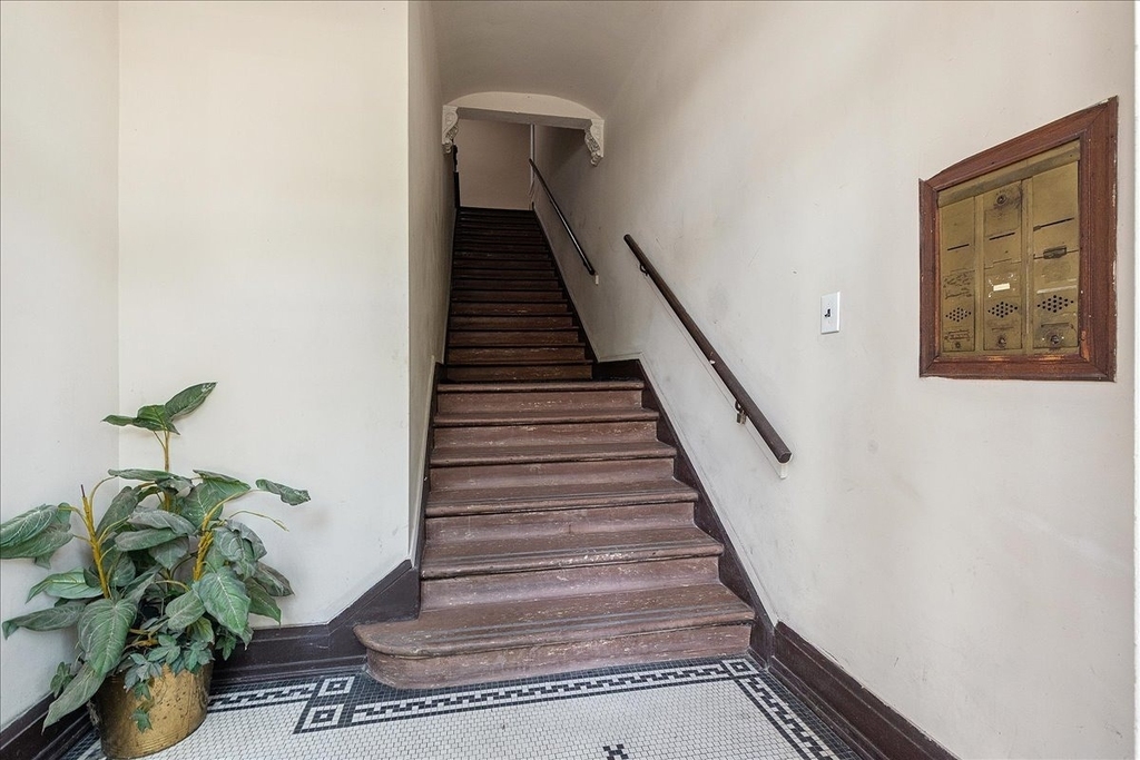 1952 Ridge Road - Photo 4