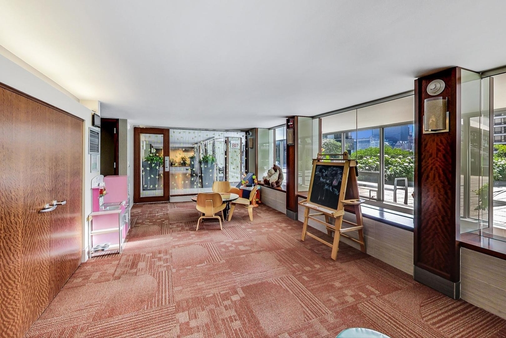 400 E Randolph Street - Photo 21