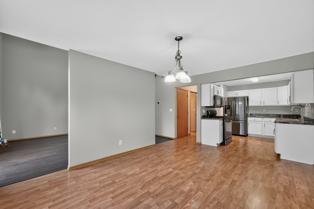 1110 Rose Drive - Photo 9
