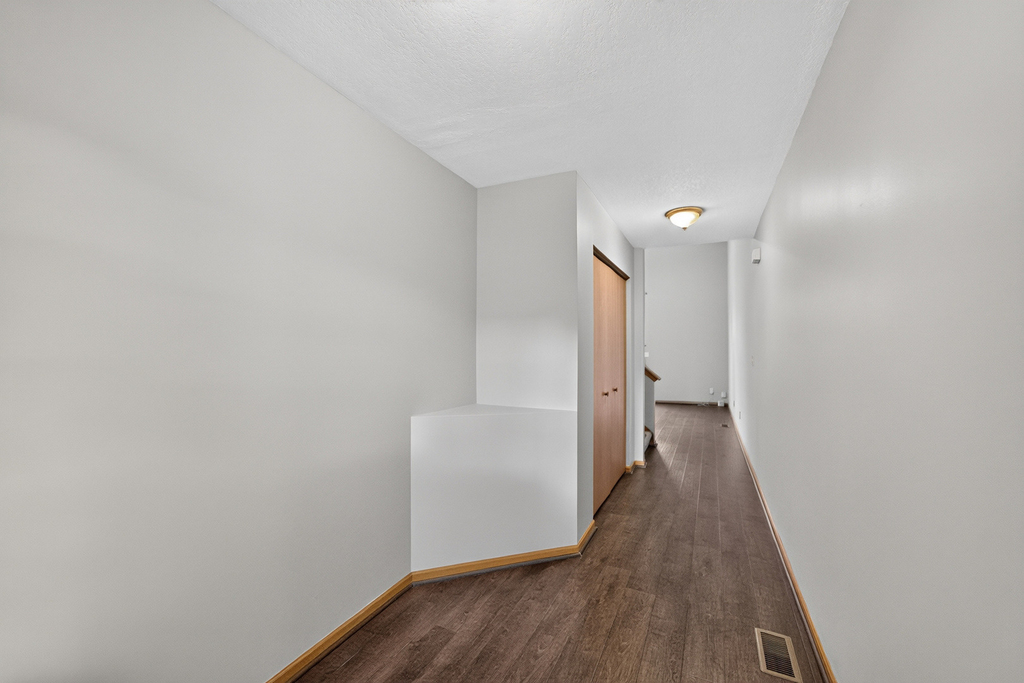 1110 Rose Drive - Photo 5