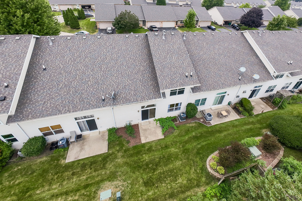1110 Rose Drive - Photo 3