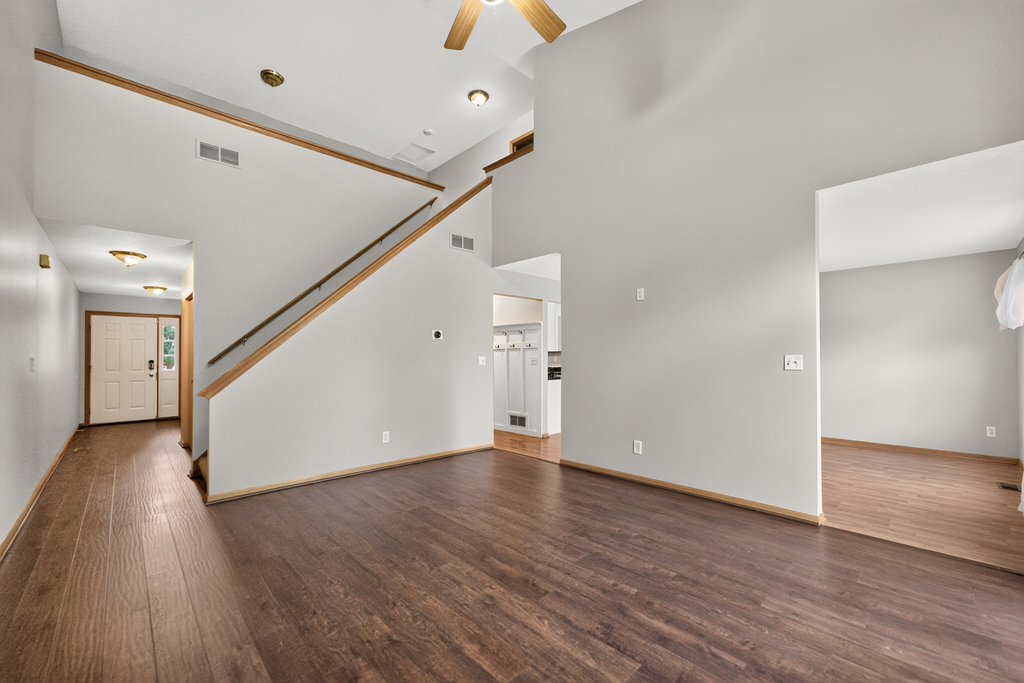1110 Rose Drive - Photo 7