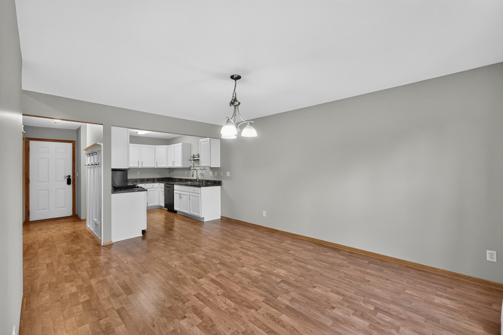 1110 Rose Drive - Photo 8