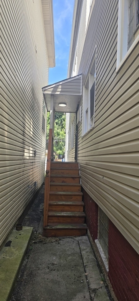 8222 S South Shore Drive - Photo 11