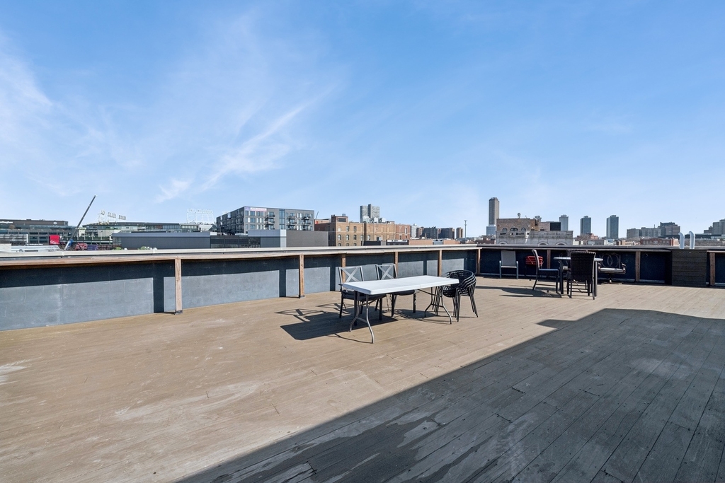 1045 W Cornelia Avenue - Photo 8