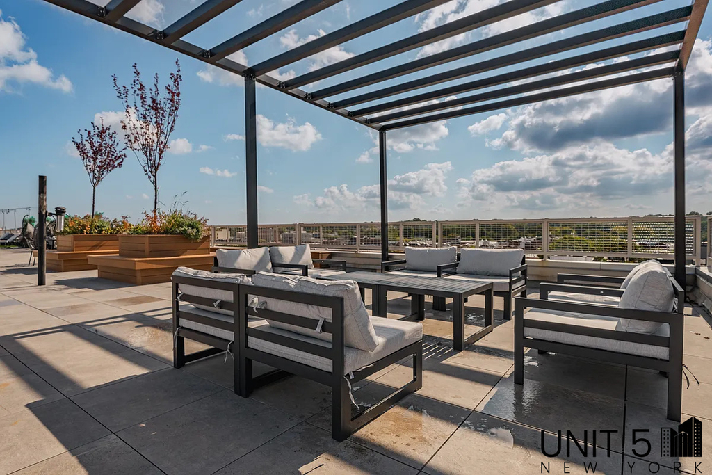 342 Eldert Street - Photo 14