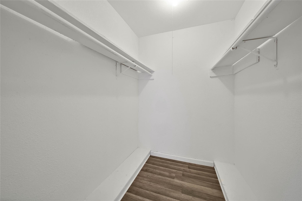 10006 Neuens Road - Photo 9