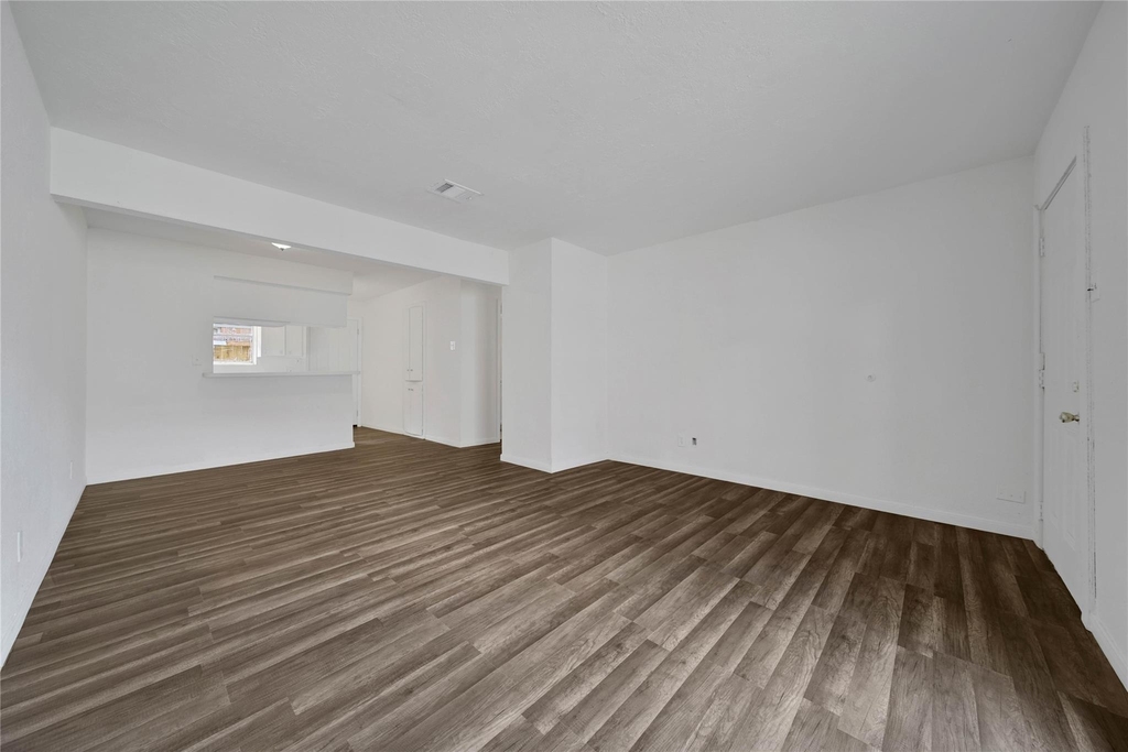 10006 Neuens Road - Photo 1