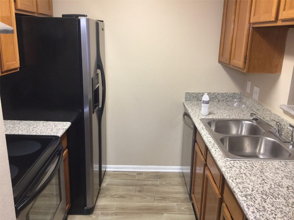 2120 El Paseo Street - Photo 0