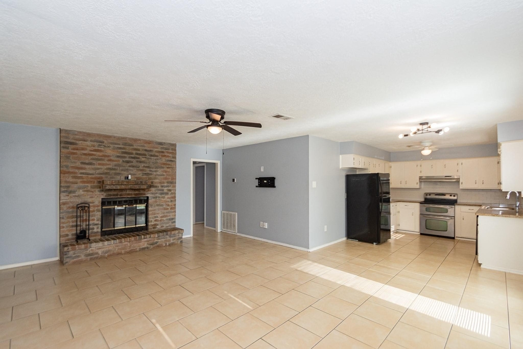 4210 Cork Lane - Photo 3