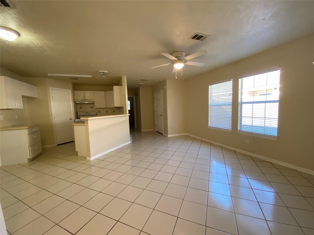 311 Willowick Street - Photo 1
