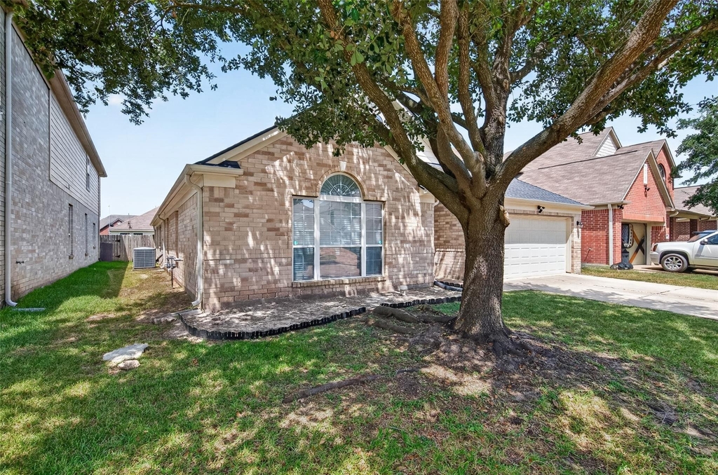 4915 Ibis Lake Court - Photo 1